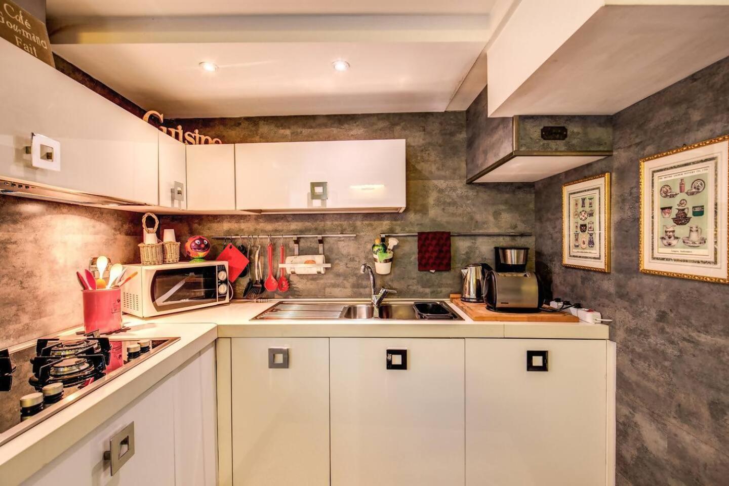 Spacious Flat By Piazza Navona Рим Екстер'єр фото