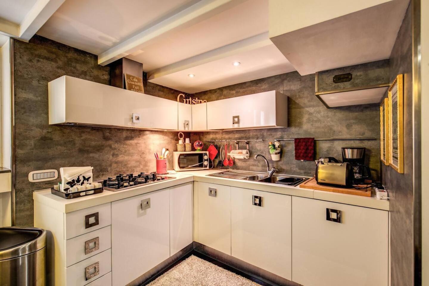 Spacious Flat By Piazza Navona Рим Екстер'єр фото
